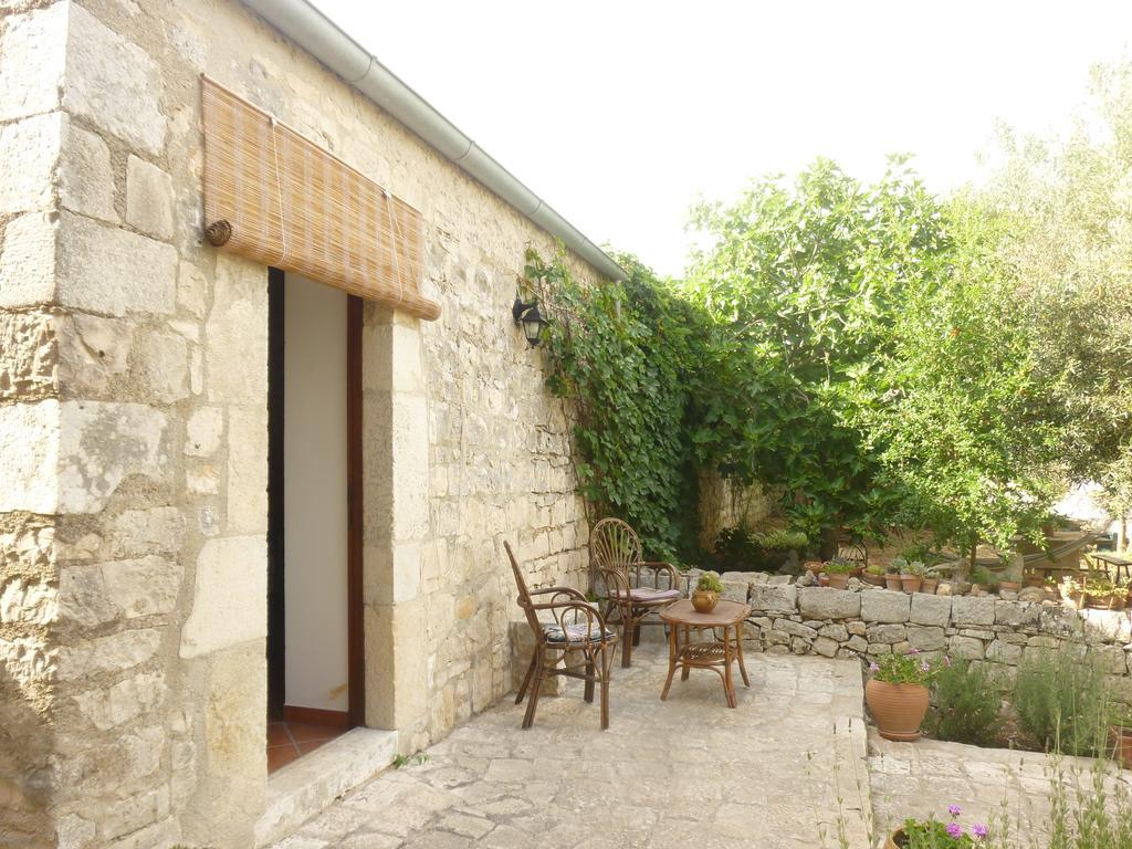 Gasthaus Liola Modica Exterior foto
